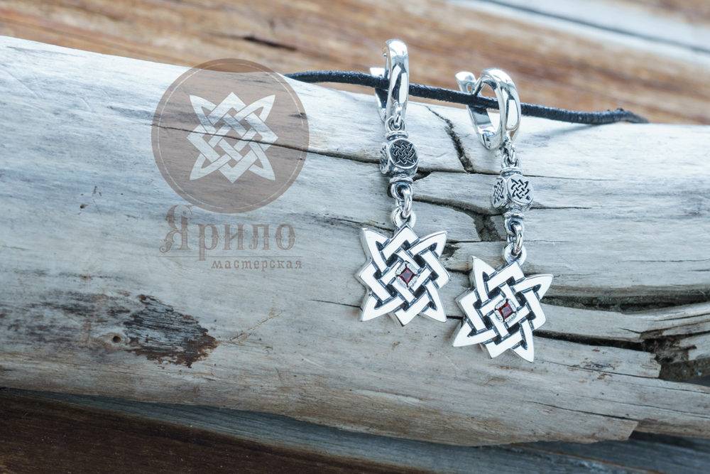 Серьги Звезда Руси серебро 925 с гранатом, женский солярный оберег с камнем, Мастерская Ярило